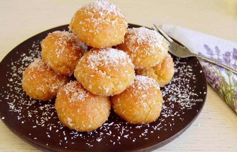 Koulourakia with coconut and beer